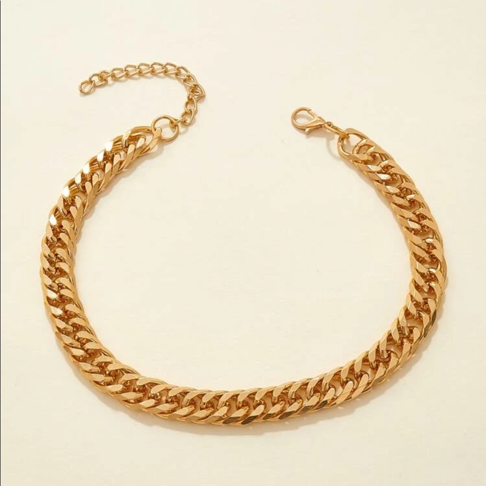 3/$30 💛 Chunky Chain Choker - Picture 2 of 5